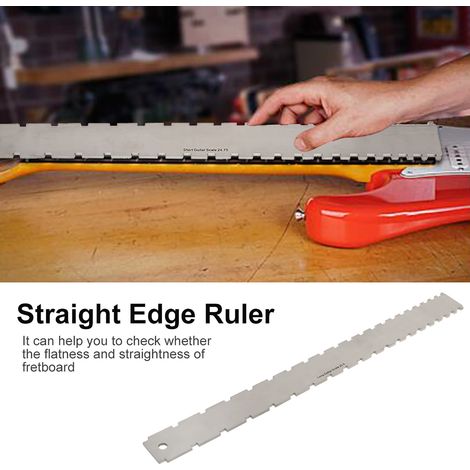 Ensemble d'outils pour manche de guitare : règle droite crantée, jauge de hauteur des cordes, etc. (1/5)