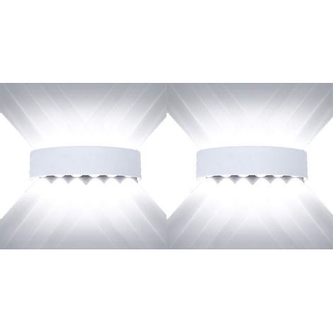 Lot de deux appliques murales d'extérieur étanches, 12 W, lumière blanc froid 6000 K, idéales pour les cours et les villas. (1/5)