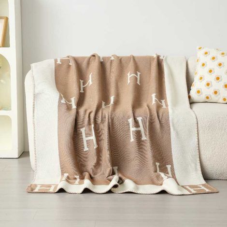Couverture de canapé-lit – Chaude et douce pour l'automne et l'hiver – Couverture décorative de voyage portable – 130 x 180 cm–Kaki