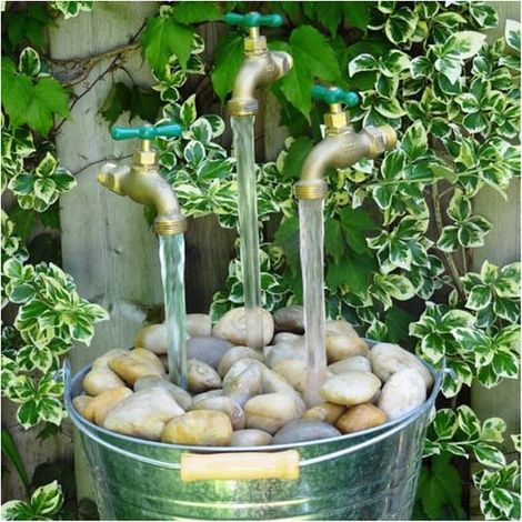 Fontaine à robinet flottant invisible en alliage de zinc pour la décoration de la maison, du jardin et de la cour (lot de 3). (1/5)
