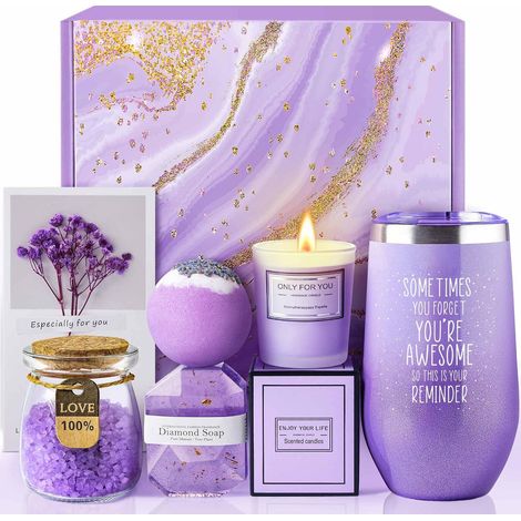 Coffret cadeau spa violet, 6 pièces : bougie parfumée, bombe de bain, sels de bain, masque pour les yeux, savon, gobelet isotherme (1/5)