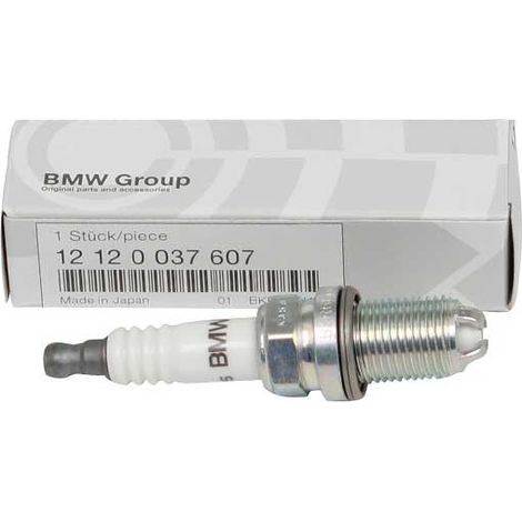 La pièce automobile numéro 12120037607 convient aux bougies d'allumage BKR6EQUP des BMW Série 3, Série 5 et Série 7. (1/3)