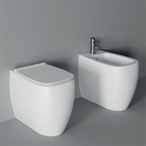 Sanitari Nur filomuro senza brida cm. 55x45 con sedile sottile