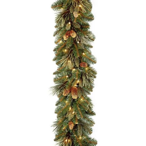 Couronne de Noël artificielle pré-illuminée National Tree Co., pin de Caroline vert, lumières blanches, pommes de pin, alimentée par piles, 2,74 mètres (1/5)