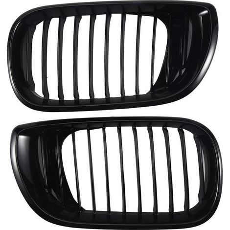 La doppia griglia a doppio rene nera lucida sul cofano e la griglia del paraurti anteriore sono adatte alle berline a quattro porte Mercedes-Benz Serie 3 E46 (318i, 320i, 323i e 328i) dai modelli 2002