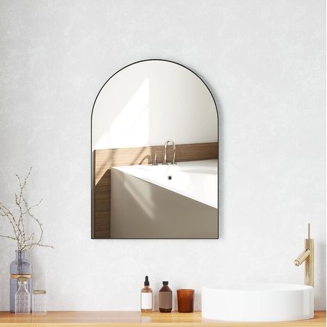 Miroir arqué 50 x 70 cm en verre, cadre aluminium noir, mural pour salle de bain – MEUBLIV (1/5)