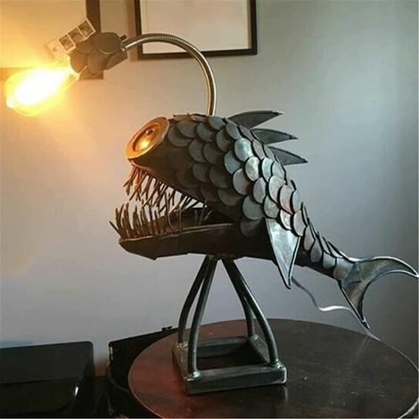 Lampe Poisson-Pêcheur Halloween Déco Steampunk Rétro Fer Marin Lumière de Chevet Cadeau USB LED Lampe de Table Animal Vintage pour Chambre (1/5)