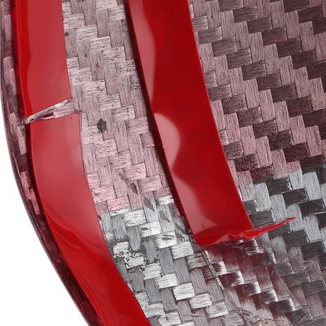 Modifizierter BMW 3er G20 2019-2020 mit originalem Carbonfaser-Schalthebel und roter Schalthebelabdeckung. (1/5)