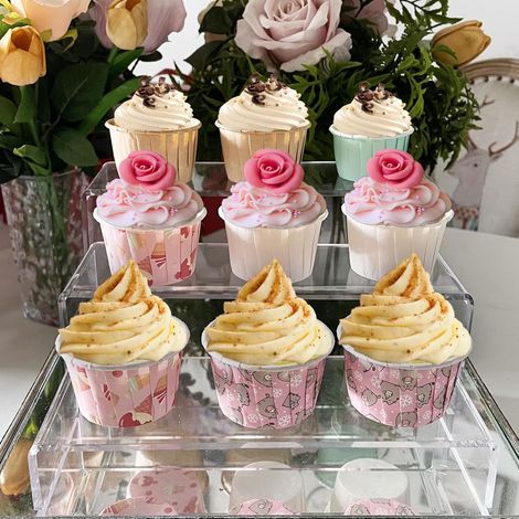 Set di 6 espositori in acrilico trasparente, 2 set da 19 x 8 x 8 cm per profumi in acrilico, espositori per gioielli in acrilico, adatti per personaggi Funko POP, cupcake, oggetti da collezione, profu (1/4)
