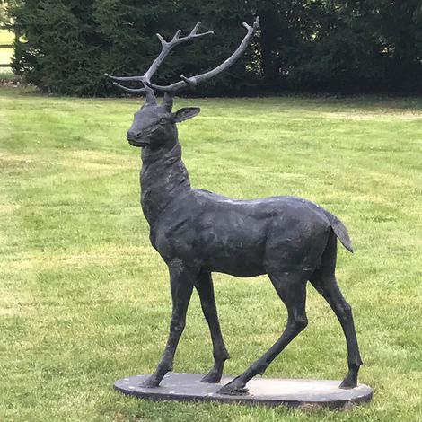 Statue cerf majestueux en fonte 156cm – Résistante aux intempéries – Élégance intemporelle pour jardin – Détails finement ciselés – La Grande Prairie (1/3)