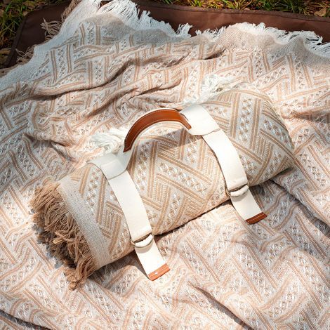 OBOSOE Picknickdecke im Boho-Stil mit Quasten, 180 x 180 cm, wasserdichtes Polyestergewebe, ideal für Terrasse, Rasen und Garten, Beige (1/5)