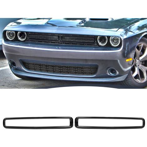 Für den Dodge Challenger der Baujahre 2015-2020 sind zwei glänzend schwarze, selbstklebende Zierringe für die Einfassung des Frontgrills erhältlich. (1/5)