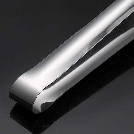 Pince de cuisine multifonctionnelle de 23 cm en acier inoxydable avec trou pour filtre, idéale pour la maison et les restaurants. (1/5)