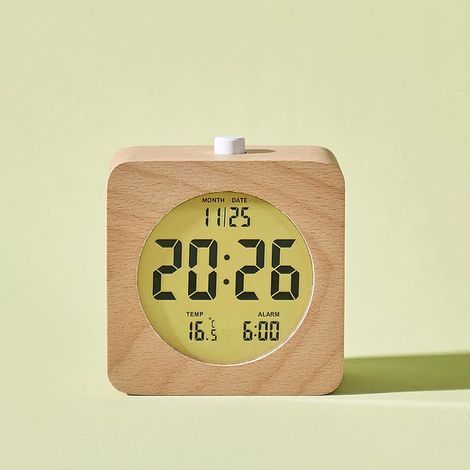 10 cm (4 Zoll) großer digitaler Wecker aus Holz mit Schlummer- und Nachtlichtfunktion, Anzeige von Uhrzeit, Datum und Temperatur im 12/24-Stunden-Format.