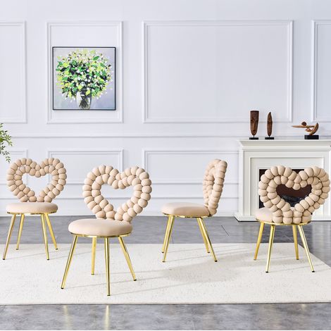 Set di 2 sedie da pranzo in velluto beige chiaro, gambe in metallo nero, schienale artistico a cuore,44×54×81cm (1/5)