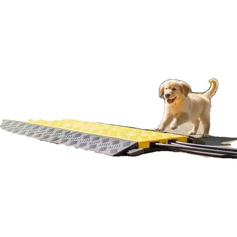 Alfombrilla protectora de cables, diseño modular de goma, seguridad robusta, color negro. (1/2)