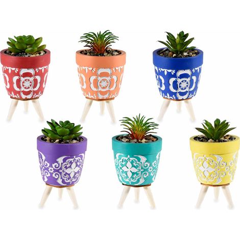 Plantes grasses artificielles en pot en ciment majolique en bas-relief et trépied en bois, lot de 6, diam. 7,5 x H. 13,5 cm