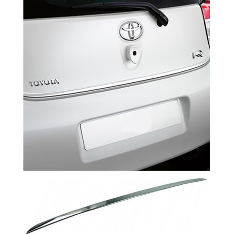 Toyota IQ - embellecedor cromado para el portón trasero (1/4)