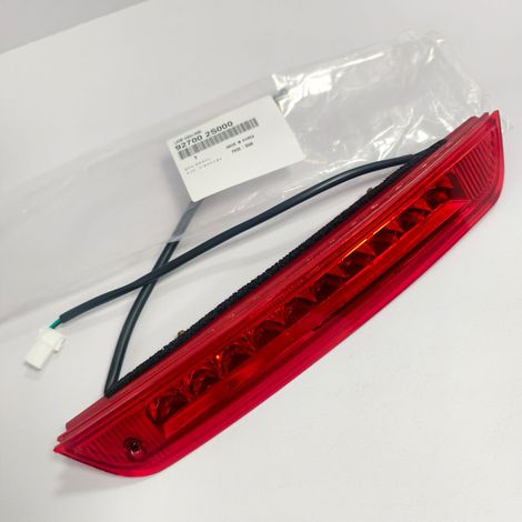 92700-2S000 is suitable for the high-mounted brake light on the rear spoiler of the Beijing Hyundai ix35 models from 2010 to 2017. (1/5)