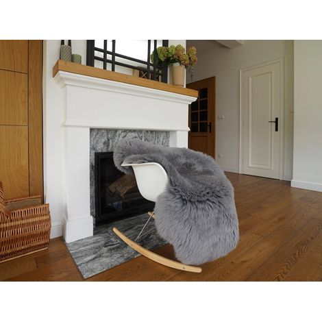 Coperta in vera pelle di pecora grigia, tappeto decorativo in vera pelle di pecora grigia 50'' x 30'' comodo, accogliente, il pelo è molto spesso e lucido (1/5)
