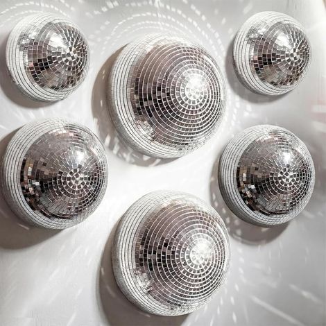 6 pièces Décoration Murale Disco, 2X Chaque Taille 6/8/10 cm, Boule à facettes, Déco pailletée, Demi-Boules Disco argentées pour fêtes rétro Disco, décoration de Chambre et Anniversaires (1/5)