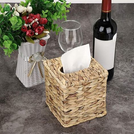 Scatola porta fazzoletti quadrata realizzata a mano in giacinto d'acqua, un contenitore naturale per la casa. (1/5)