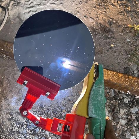Automatische Lichtumschaltung bei Schweißarbeiten, Lichtschirm für Schweißgeräte, intensiver Lichtreflektor speziell für das Argon-Lichtbogenschweißen (1/5)