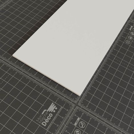 Mon Marché Déco – Profil plat PVC 100 mm – Longueur 2,60 m – Lot de 5 – Souple et léger – Découpe facile – Pour finitions intérieures et pare-chocs muraux