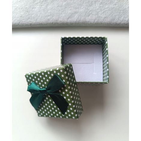 piccola scatola verde con fiocco decorativo per confezione regalo a pois 5 x 5 (1/4)