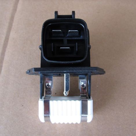 25385-2E100 and 253852E100 are suitable for Hyundai and Kia fan resistors. (1/5)