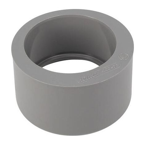 Eingebauter PVC-Reduzierpuffer, männlich 100 mm, weiblich 75 mm.