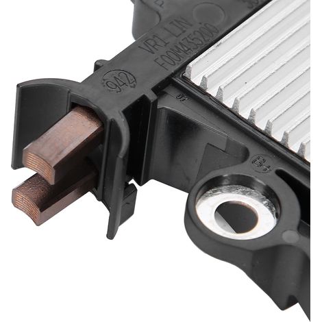 Régulateur d'alternateur 0272220882 Nissan X-Trail 2.0 (1/4)