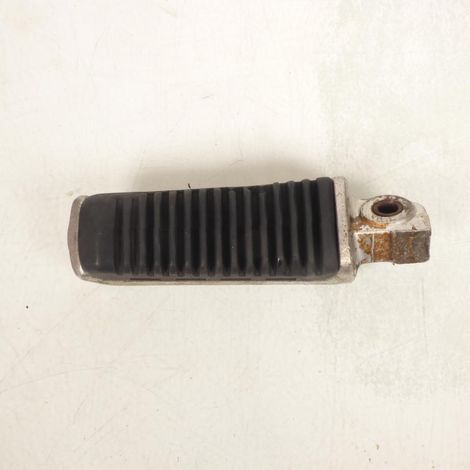 [PRODUIT D'OCCASION] Cale pied passager gauche origine pour moto fixation 19mm Ø8mm (1/4)