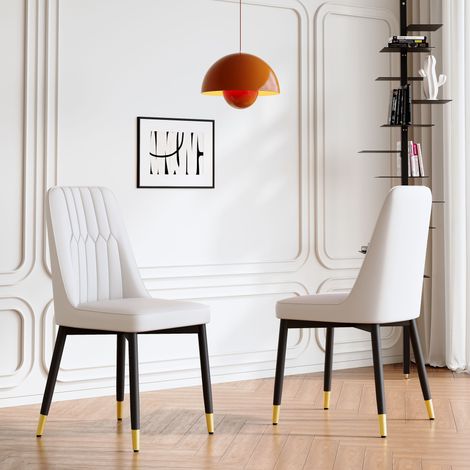 Ensemble de 2 chaises de salle à manger blanches modernes avec coussins de dossier en cuir PU blanc et pieds en métal noir, convenant à divers usages tels que la salle à manger, la cuisine et la chamb (1/5)
