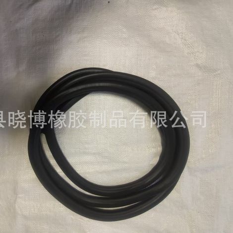 MR100655 convient aux joints d'étanchéité des vitres de toit ouvrant et aux joints d'étanchéité des toits ouvrants des automobiles Mitsubishi Cheetah. (1/5)