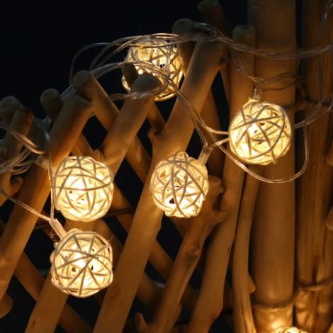 Guirlande lumineuse à 40 LED fonctionnant sur piles – 40 boules Sepak Takraw (Multicolore) – Halloween (1/2)