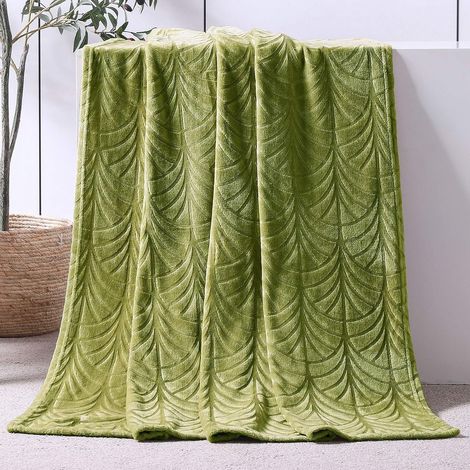 Couverture en flanelle douce, chaude et confortable pour le canapé ou le lit, idéale en toute saison, cadeau pour la famille, jeté de sieste - couverture ultra douce, 150 x 200 cm, 900 g, vert olive (1/3)