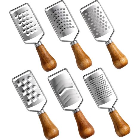 Râpe à Fromage Portative en Acier Inoxydable 6 Pcs avec Manche en Bois Naturel, Mini Trancheuse Légumes Multifonction, Zesteur et Hachoir Cuisine, Pique-niques et Préparation (1/5)