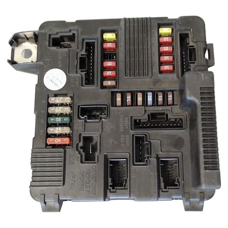 Boite A Fusibles RENAULT Megane [PRODUIT D'OCCASION]♻️8200306033
