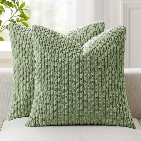 Set di 2 federe in morbido velluto a coste (45 x 45 cm), verde salvia Federe decorative in morbido velluto a coste con righe bohémien – Stile moderno rustico per divano o letto (1/5)