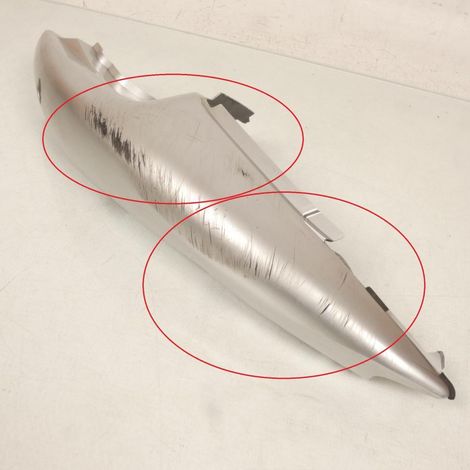 [PRODUIT D'OCCASION] Coque arrière gauche origine pour moto Suzuki 650 Sv S 1999 à (1/5)