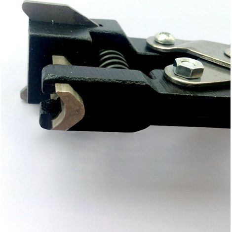 Pince perforatrice encoche ronde métal compacte portable à main pour PVC aluminium R3 (1/5)