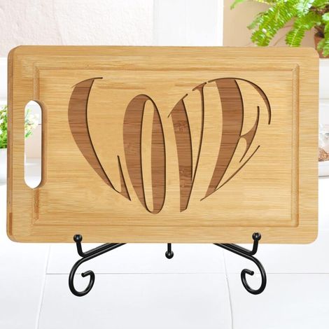 Planche à découper "LOVE" gravé – Cadeau romantique en bambou, fait main (1/5)