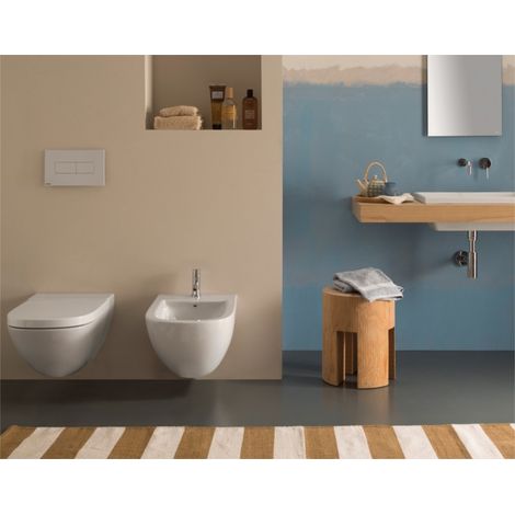 Sanitari Stockholm sospesi cm. 51x37 con sedile softclose di (1/3)