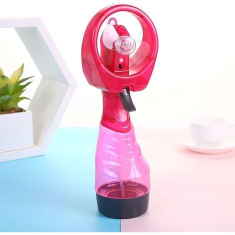 Kleiner, tragbarer roter Taschenventilator mit integriertem Sprühnebel und Akkubetrieb. Funktioniert mit einem Sprühnebelmodus, der um den Hals getragen werden kann. (1/5)