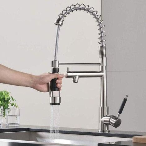 Küchenarmatur mit ausziehbarem Brausekopf, kompatibel mit versenkbaren Küchenarmaturen.