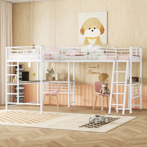 Hochbett, zwei Etagenbetten, Tisch unter dem Bett, Doppeltreppe, hohes Geländer