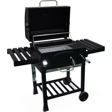 Barbecue a carbonella con affumicatore