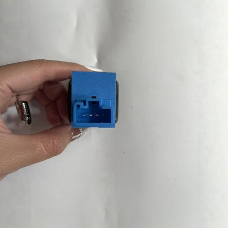 Automotive door control switch suitable for Toyota Coaster minibus door opening and closing buttons 84930-36020 (1/4)