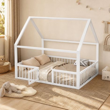 Cama infantil de metal 140 x 200 cm con techo, barandillas y puertecita, blanco DESVIAE (1/5)